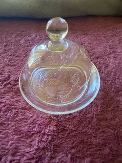 Vintage clear glass butter/ cheese dish