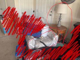 MUST GO! Accent chair/end table/lamps