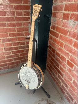 Deering banjo + extras