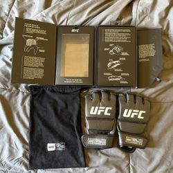 UFC  3Eight Fight Glove (Size Large) 