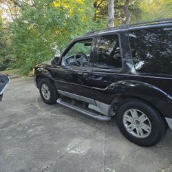2003 Ford Explorer