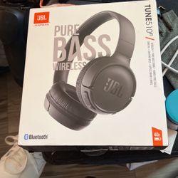 JBL PURE BASS WIRELESS HEADPHONES 