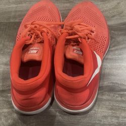 Nike Gym Shoes 