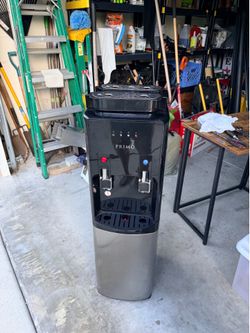 Water dispenser, hot and cold 5 gallon