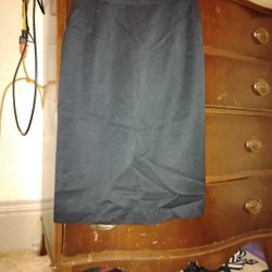 Vintage Knee Length Pencil Skirt. 