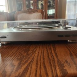 Audio Technica Record Player Model LP-60