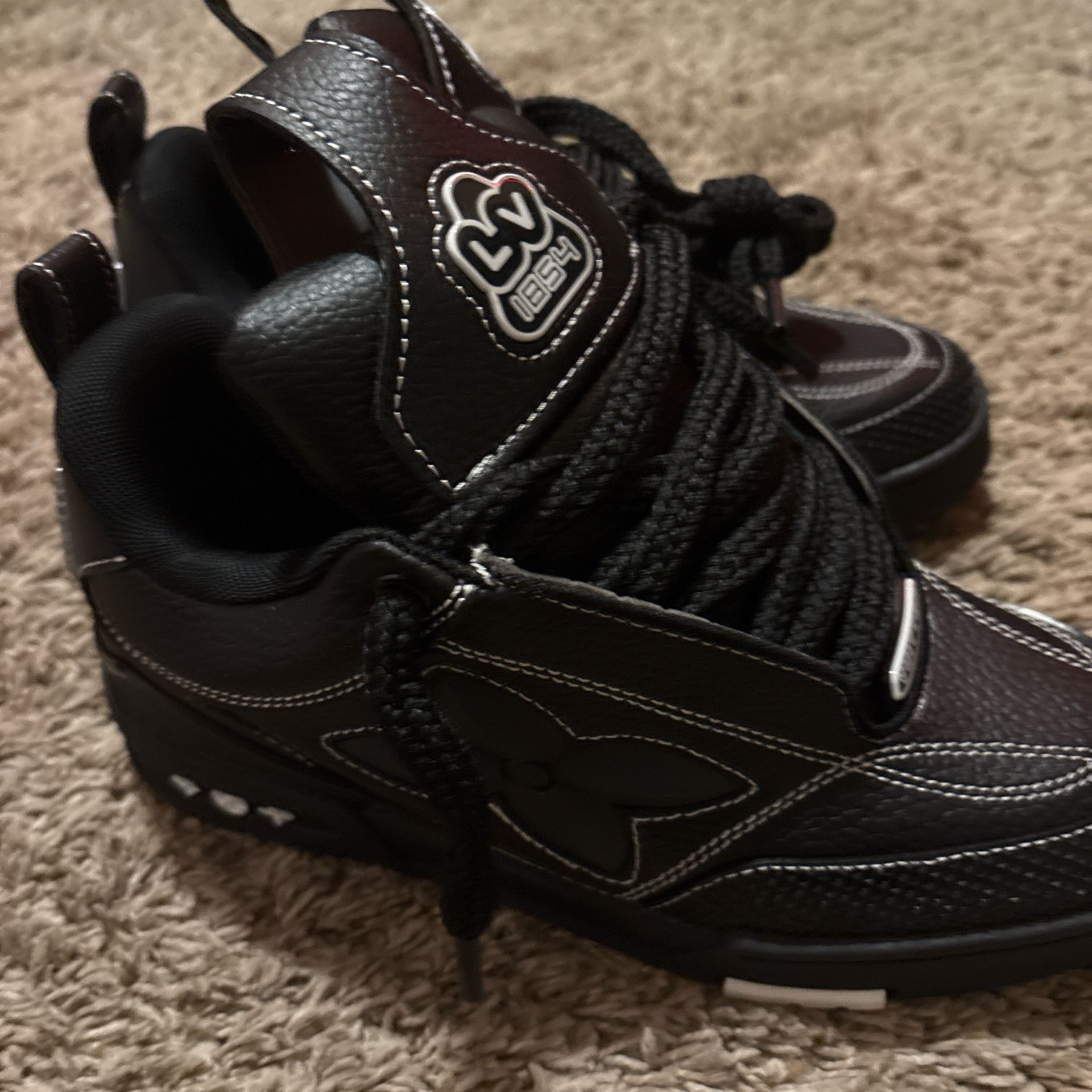 Black lv skates