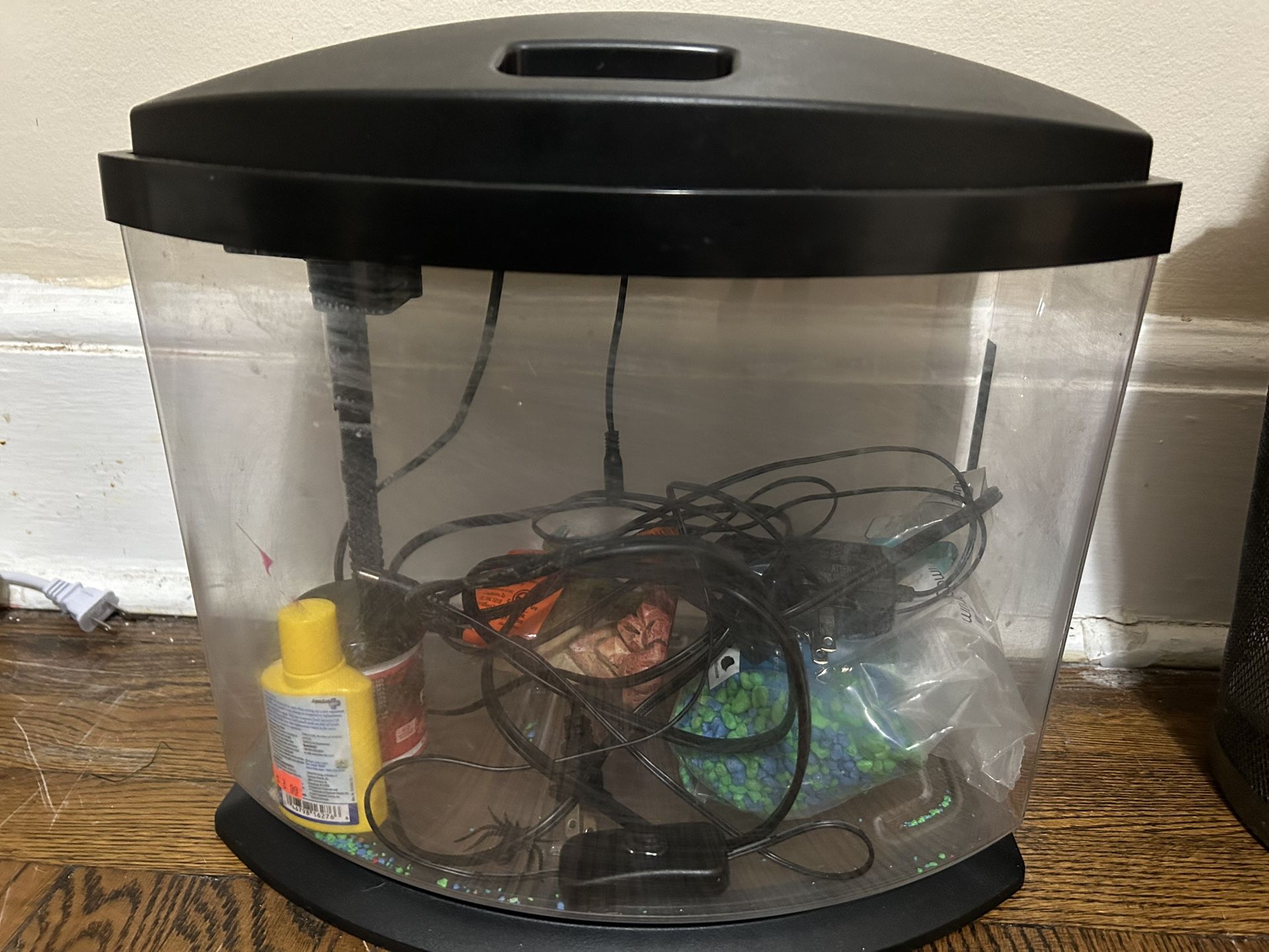 Aqueon MiniBow 2.5 Gallon Tank