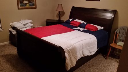 MUST GO -- Queen Bedroom set