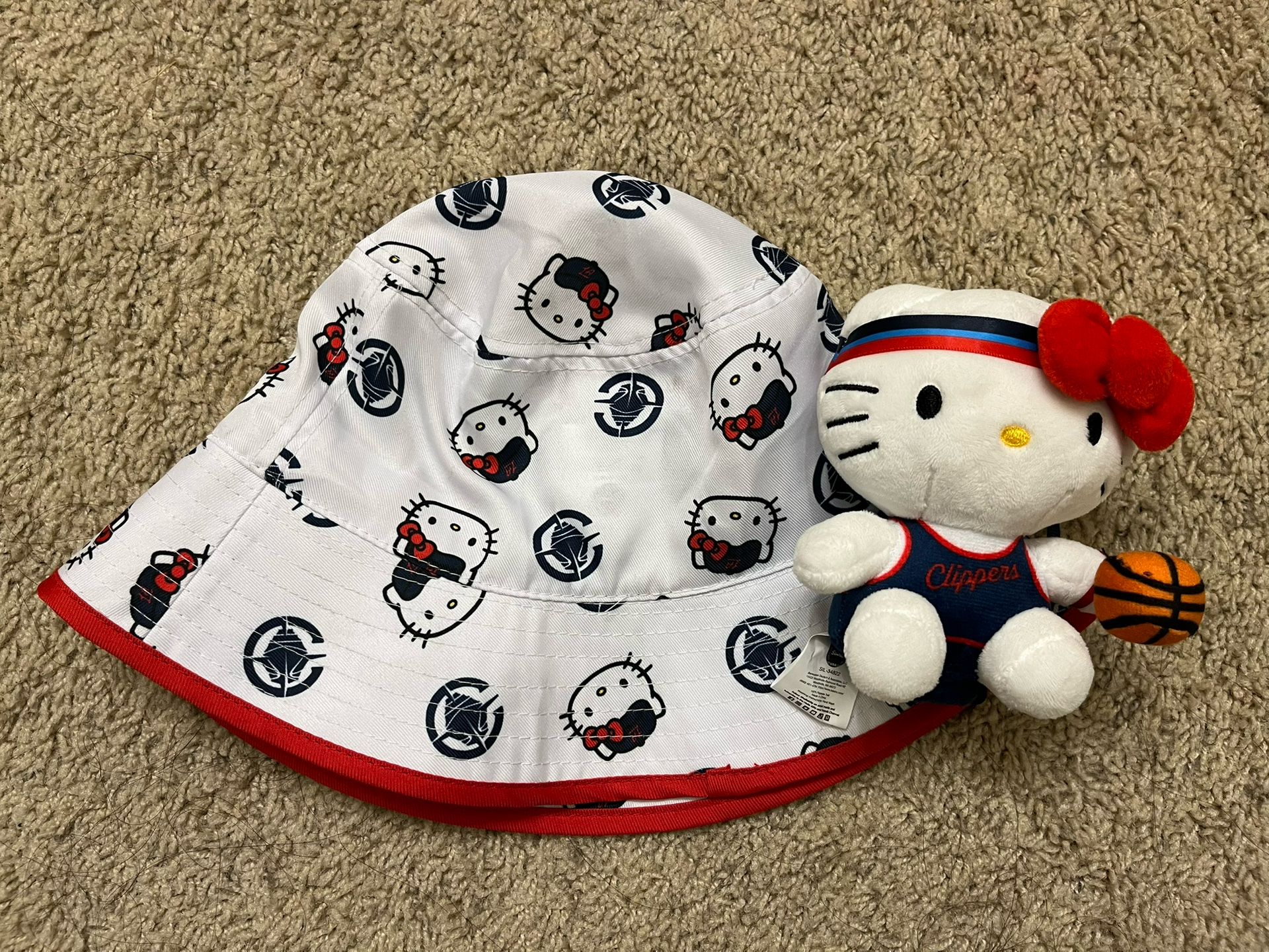 Hello Kitty Clippers bucket hat & plush doll