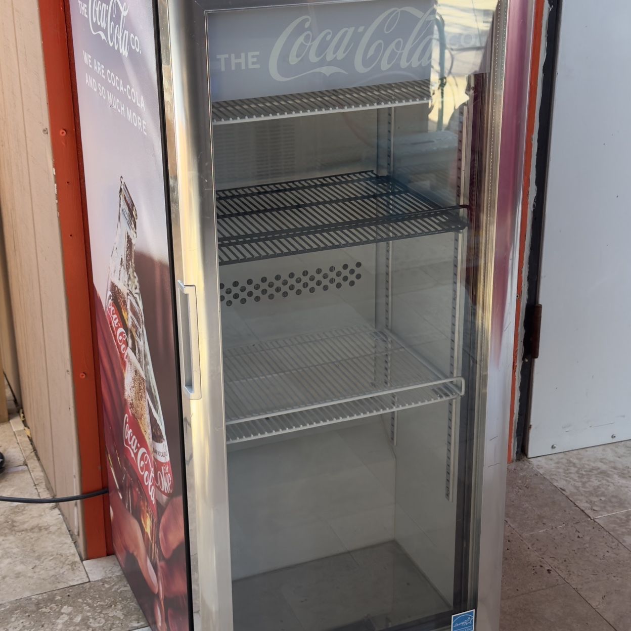 Coca-Cola Fridge Excellent Condition (Refrigerator) for Sale in