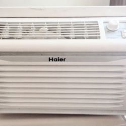 Haier 5000 BTU Air Conditioner Clean And Very Cold