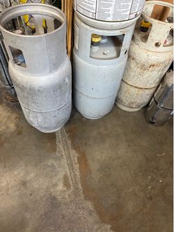 Propane tanks 3