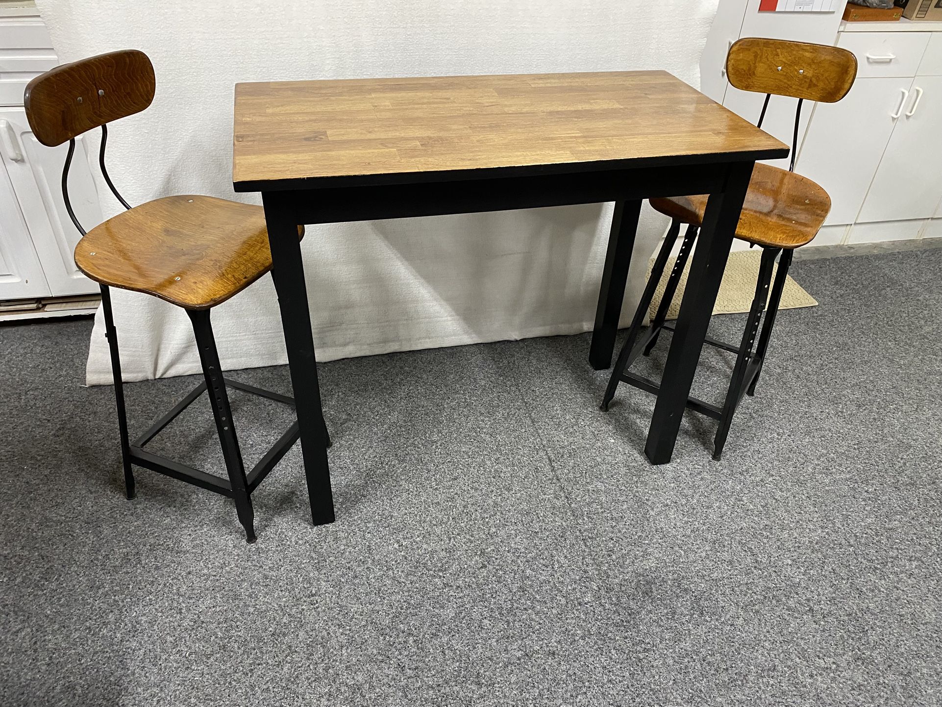 Table with Chairs