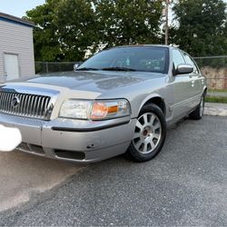 2004 Mercury Grand Marquis
