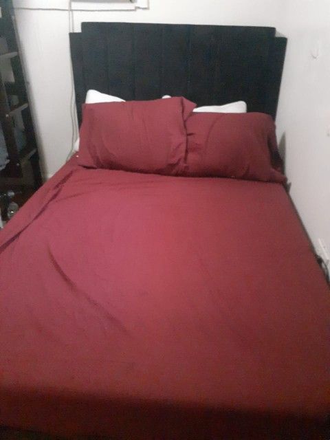 Full Size Bed