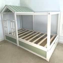 Adorable Toddler Bed