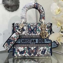Fashionable and retro women's bag