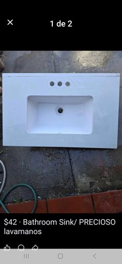 BATHROOM SINK 30X19 VERY GOOD CONDITION