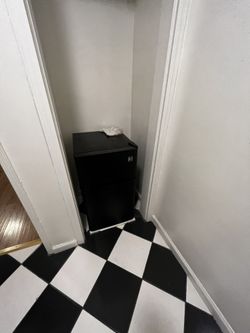 Mini Refrigerator/freezer