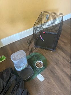 Starter set with food, wipes, bags, and sprays