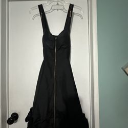 New dress size S, pick up near Tully and Monterey Rd SJ CA 95112