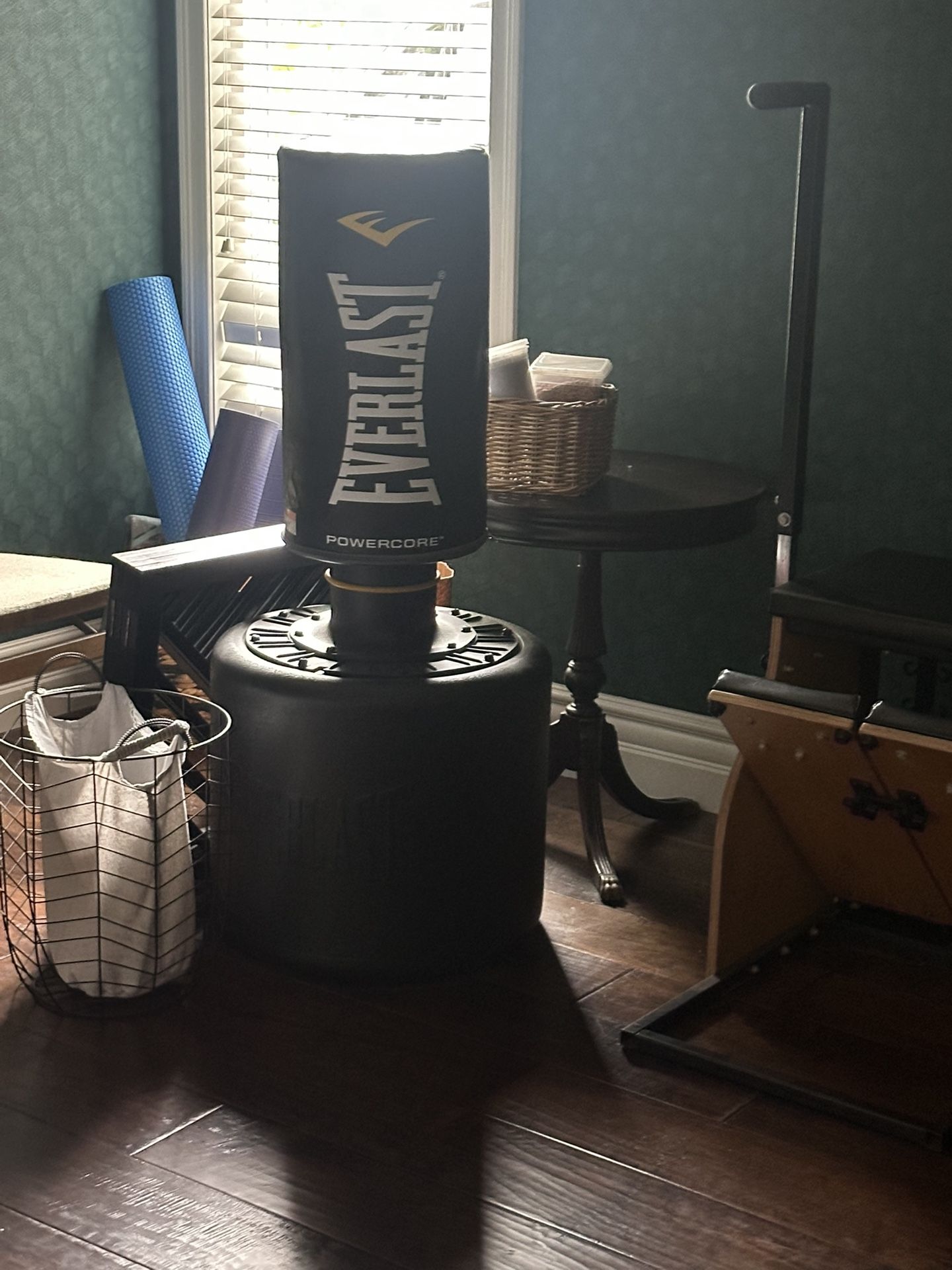 Everlast Powercore Freestanding Training Bag