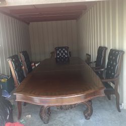 Solid table and 5 chairs