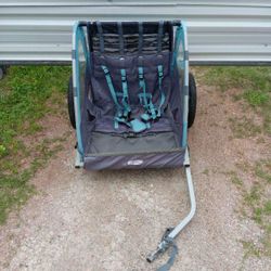 2 Kid Bike Trailer Good Condition Easy To Folding Down 