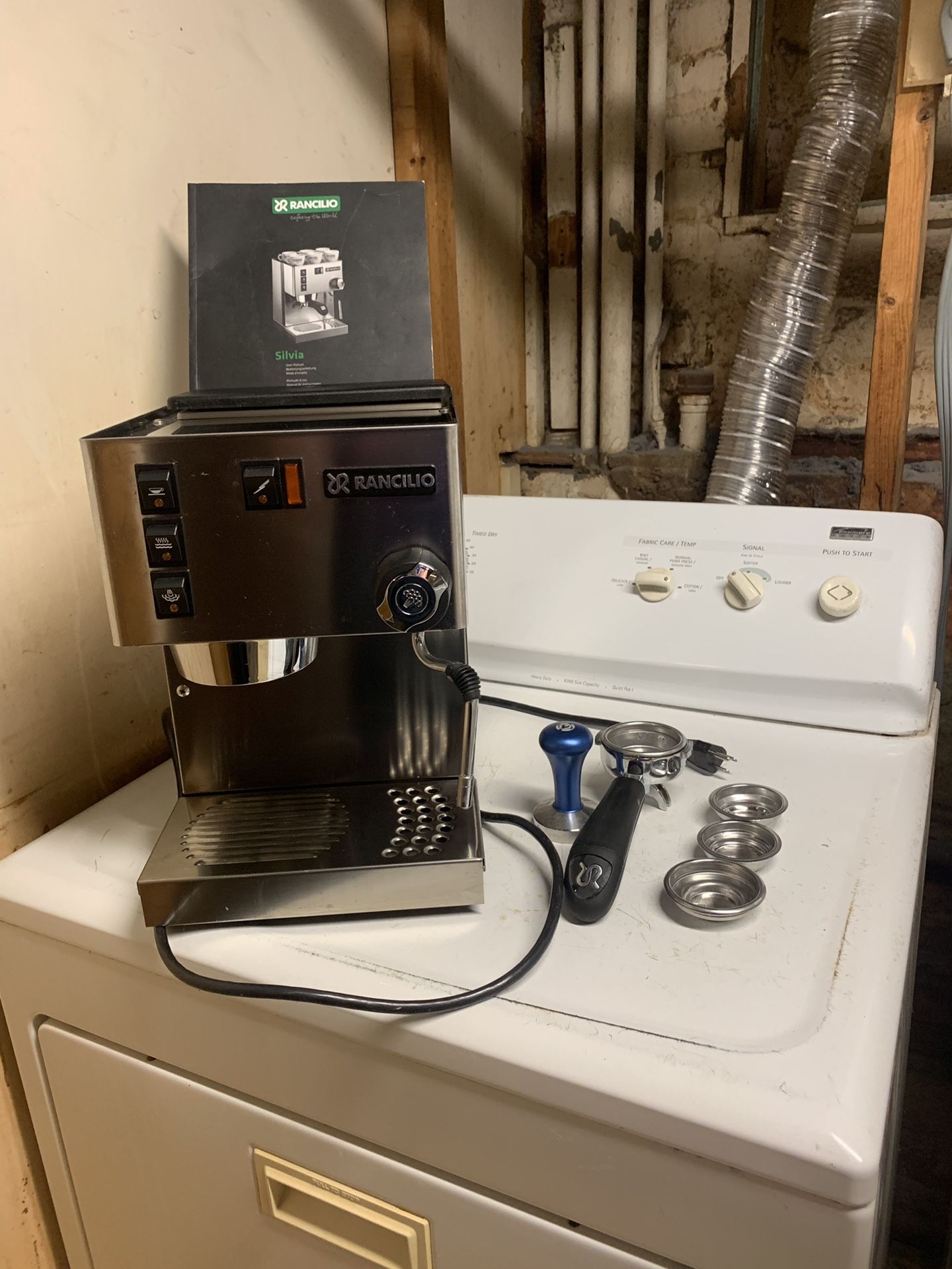 Rancilio Silvia high quality expresso coffee machine (LIKE NEW)