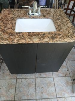 Vanity bathroom cabinet