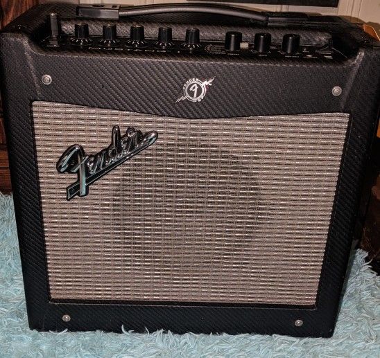 Fender Mustang I•20-Watt•1x8-Speaker•Guitar Combo Amplifier 