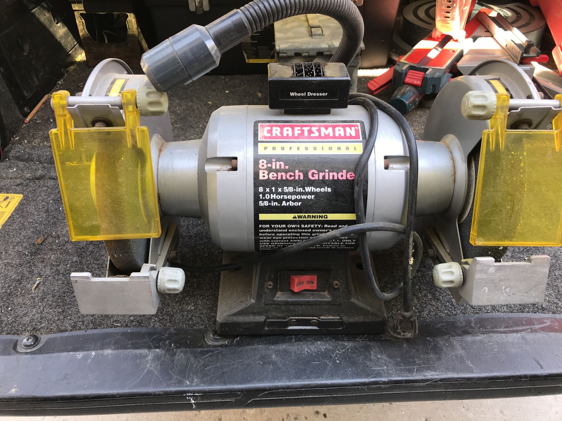 Bench grinder