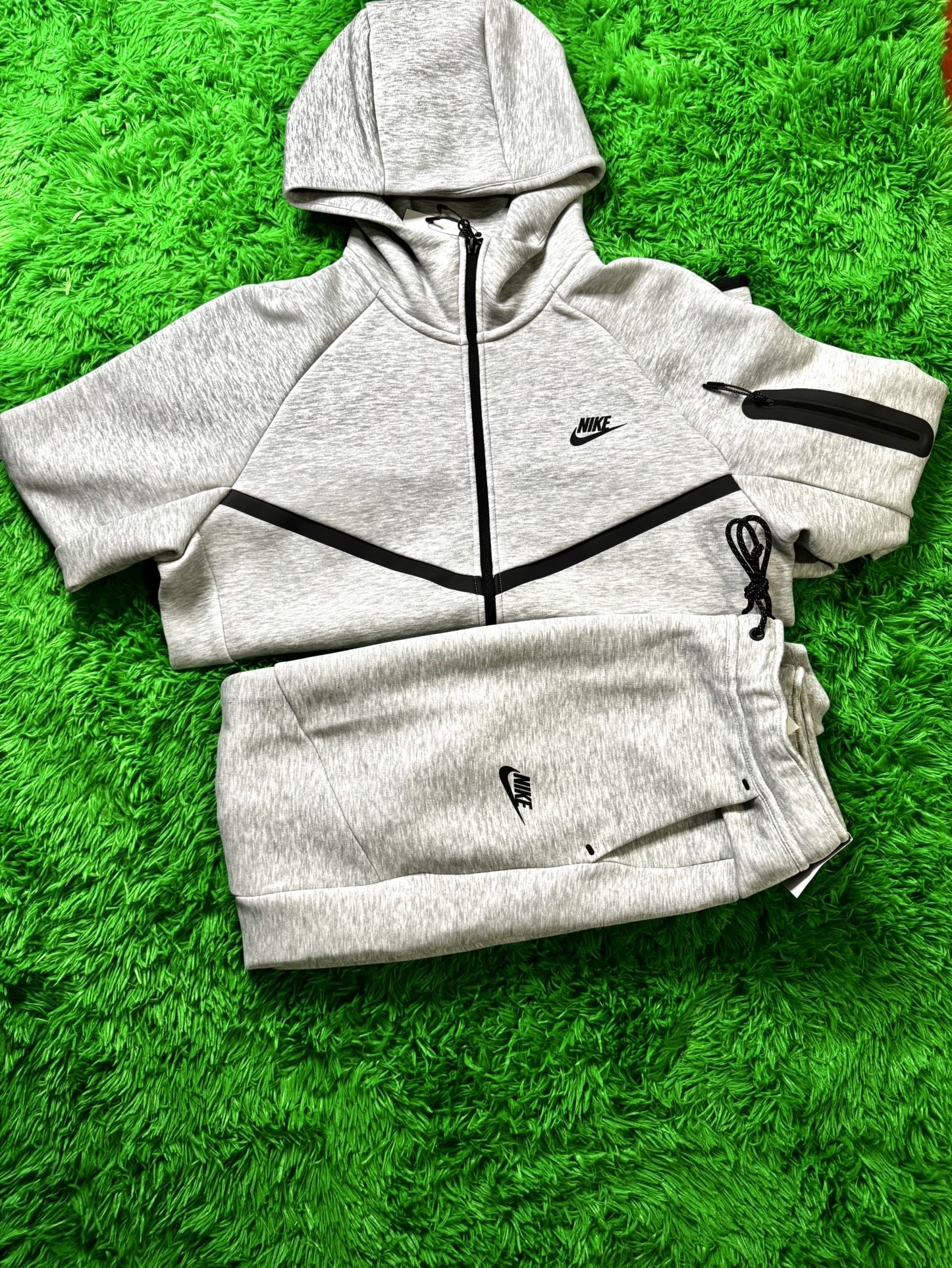 Nike Tech