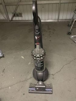 Dyson Vacuum 