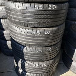 235/55r20 Michelin Tires In Great Shape