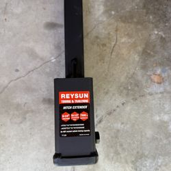 Trailer Hitch   BRAND NEW