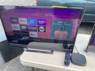 Tv Vizio 32 inch tv smart Roku player tv home tv MAKE AN OFFER!