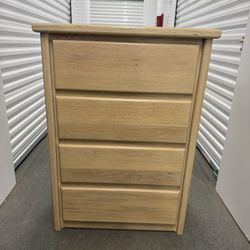 4 Drawer Dresser – Sturdy, Clean, Ready to Use 