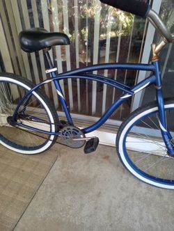 Beach cruiser bike