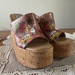 LIKE NEW Steve Madden Heels Wedges Size 9 