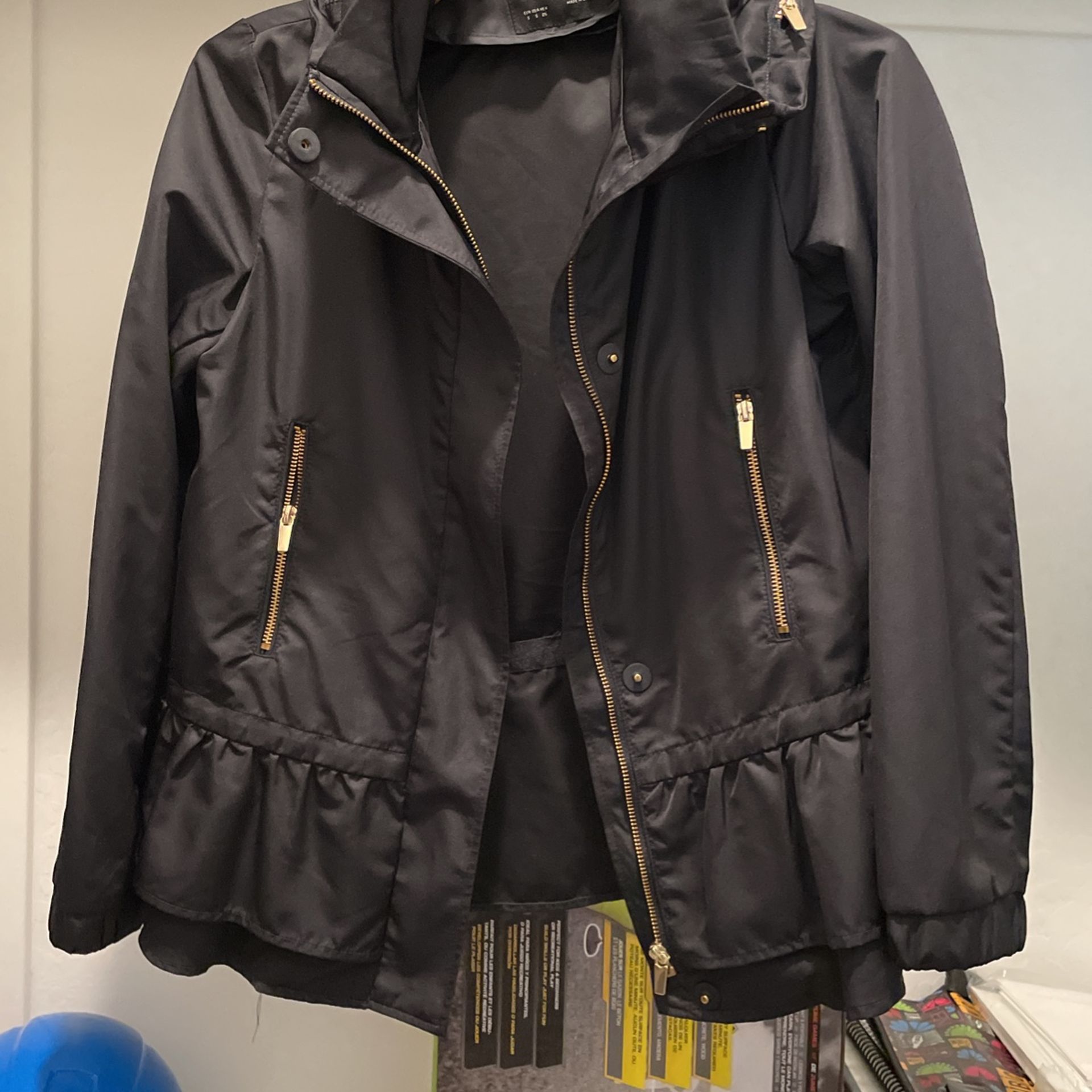 Zara Windbreaker Size Small