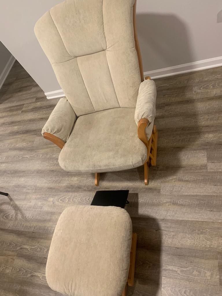 Glider and foot stool in excellent condition
