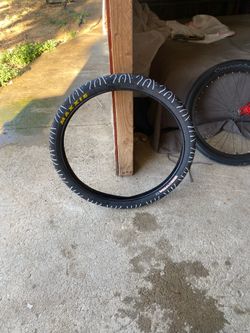 26 inch maxxis