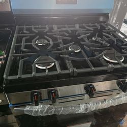 Frigidaire 30” 5 burner gas stove Featuring In Stainless Steel Finish With 5.1cuft Capacity 