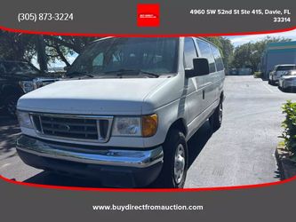 2005 Ford E350 Super Duty Passenger