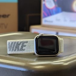 Apple Watch Series 7 41mm Nike Edition