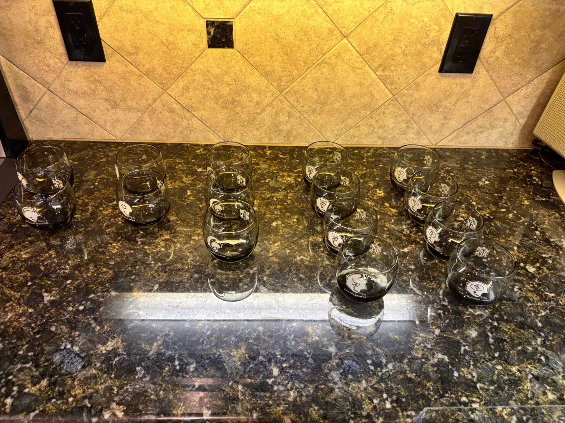 VINTAGE NFL ROLY POLY SMOKED GLASS TUMBLER/ WHISKY GLASSES