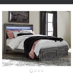 Full Size Bed 