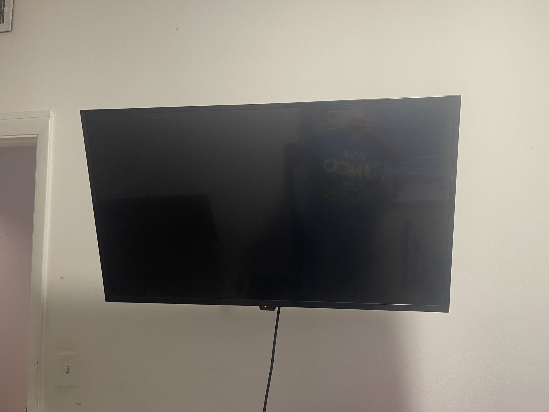 4 TVS W/ Mounts (4 Total) 55inch, 43 Inch, (2) 32 Inch